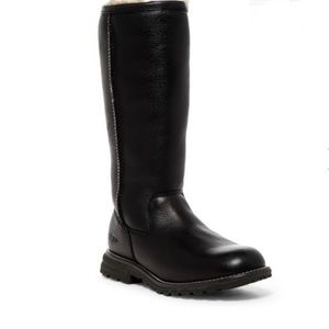 Ugg genuine shearling lined tall